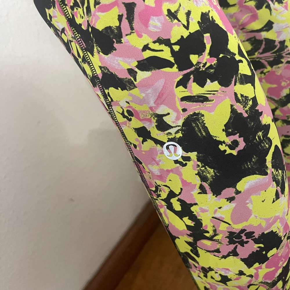 Lululemon Swift Speed High-Rise Tight 28" Inflect Floral Highlight Yellow Multi- - Picture 13 of 16